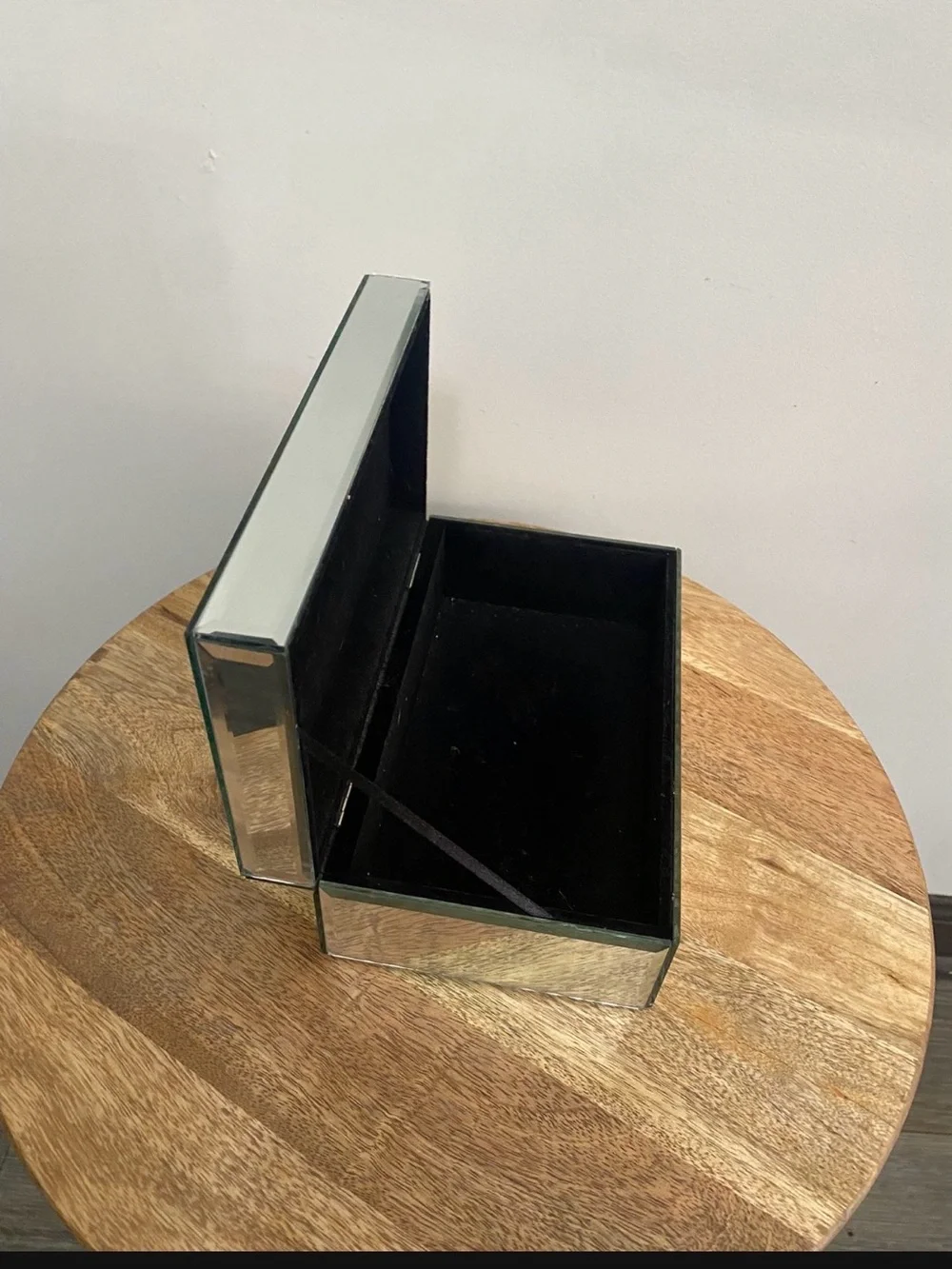 Mirrored 'Shine' Decorative Jewelry Box - Silver